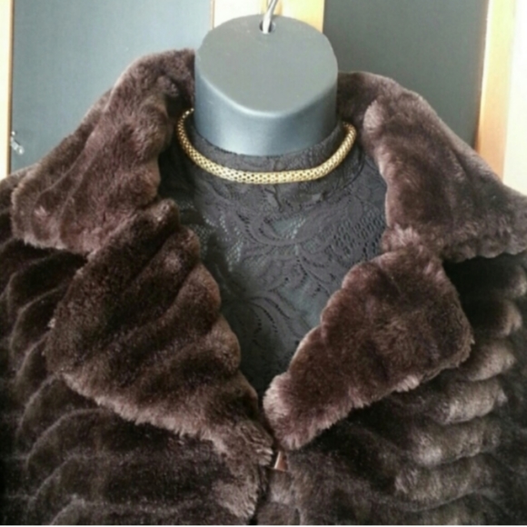 De'rothschild Vintage Faux Mink Coat - Picture 9 of 16